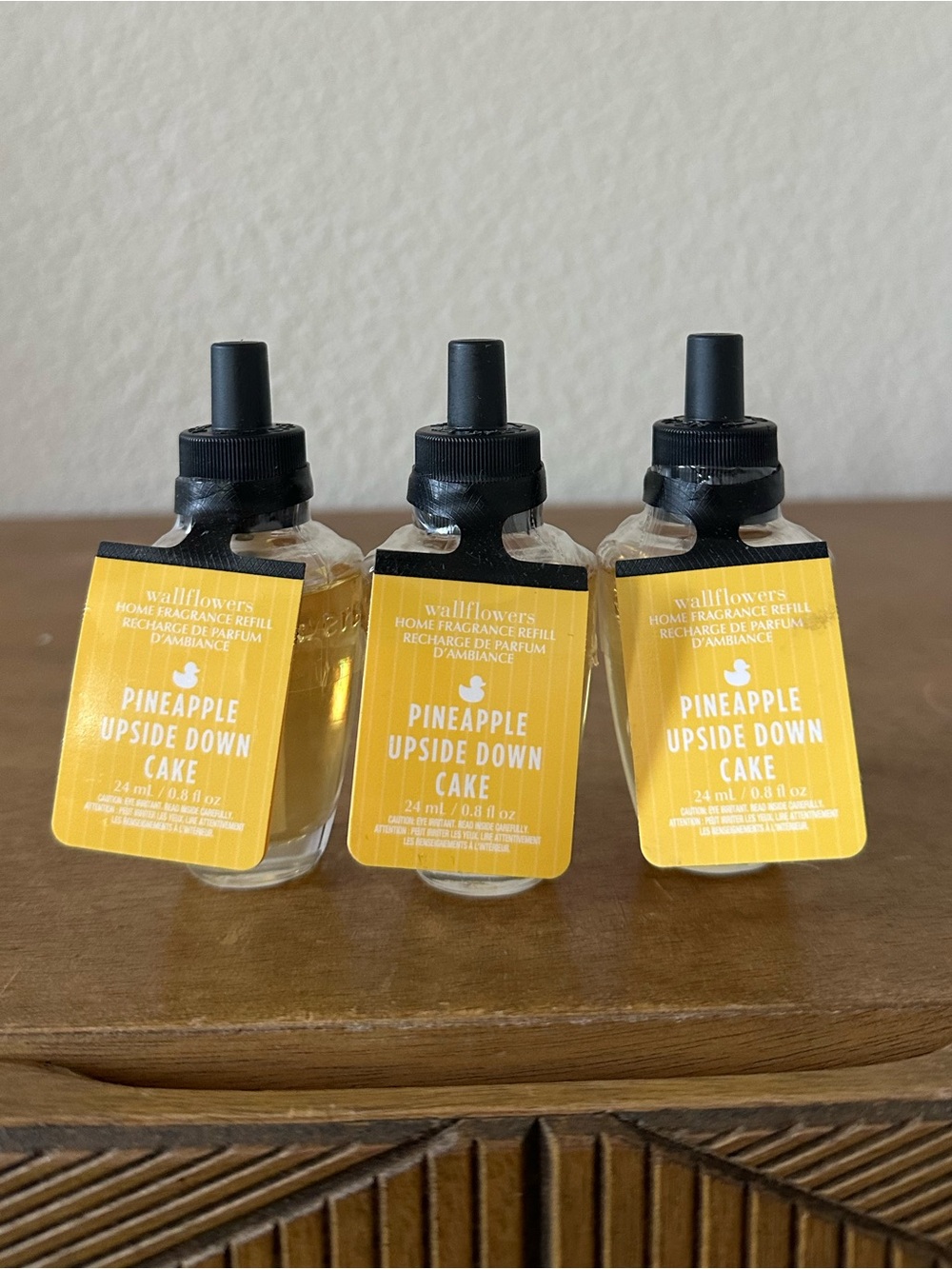 X3 bath and body works Pineapple Upside Down Cake wallflower scent refills NEW